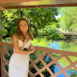 Meet your Posher, Leila